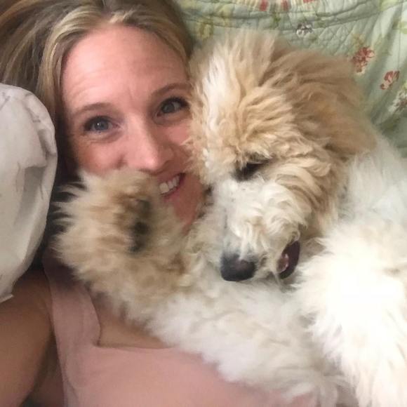 Meet your Posher, Laura - Picture 1 of 1